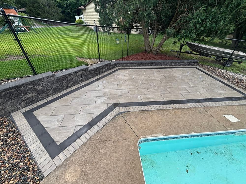 Gallery photos for Grand Discover XL Patio and Tribute Splitface Wall Transform Backyard Oasis in Eagan: Image #1