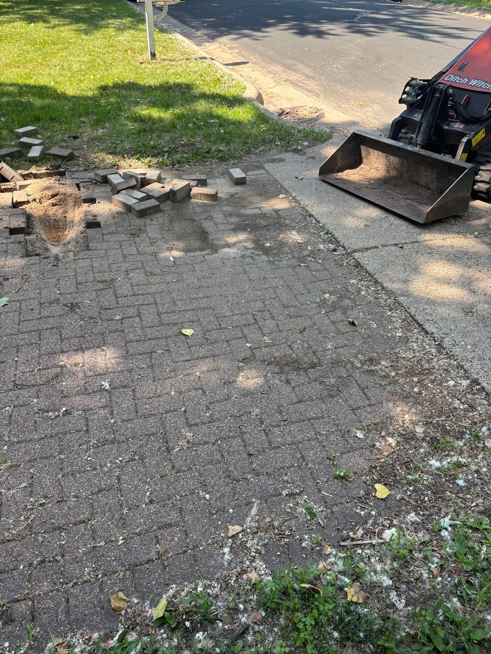 Gallery photos for Stunning New Herringbone Driveway in Minnetonka: Image #1