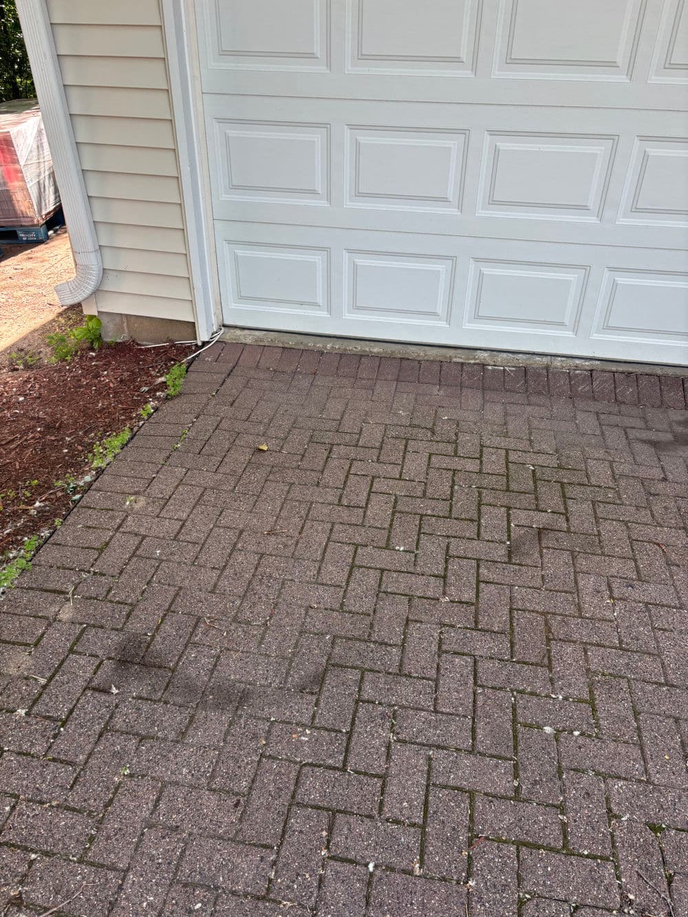 Gallery photos for Stunning New Herringbone Driveway in Minnetonka: Image #3