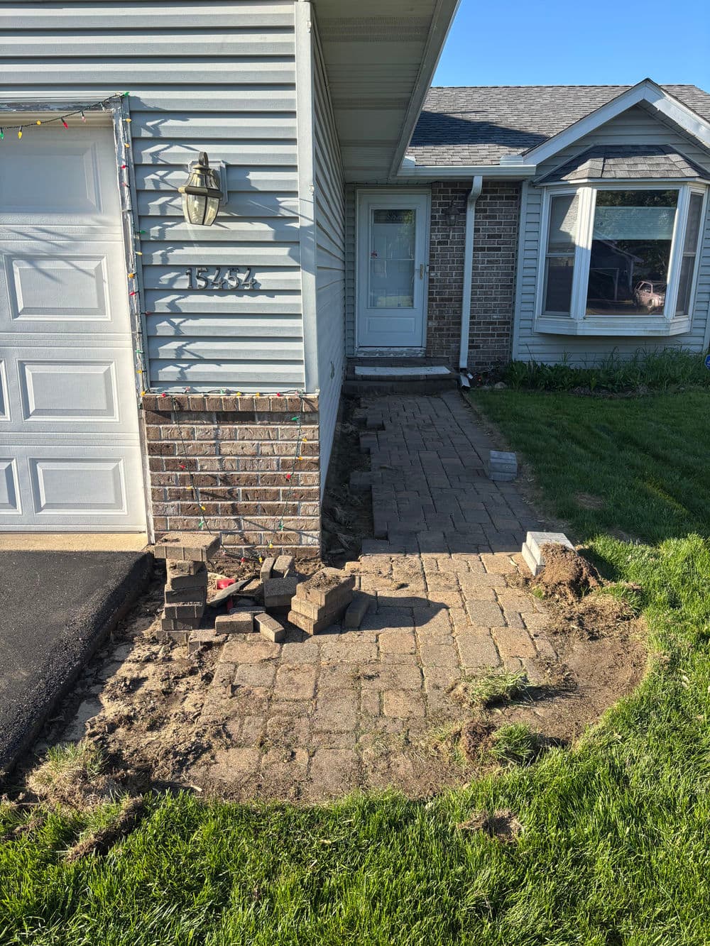 Gallery photos for "Timeless" Paver Walkway Transformation in Rosemount: Image #1