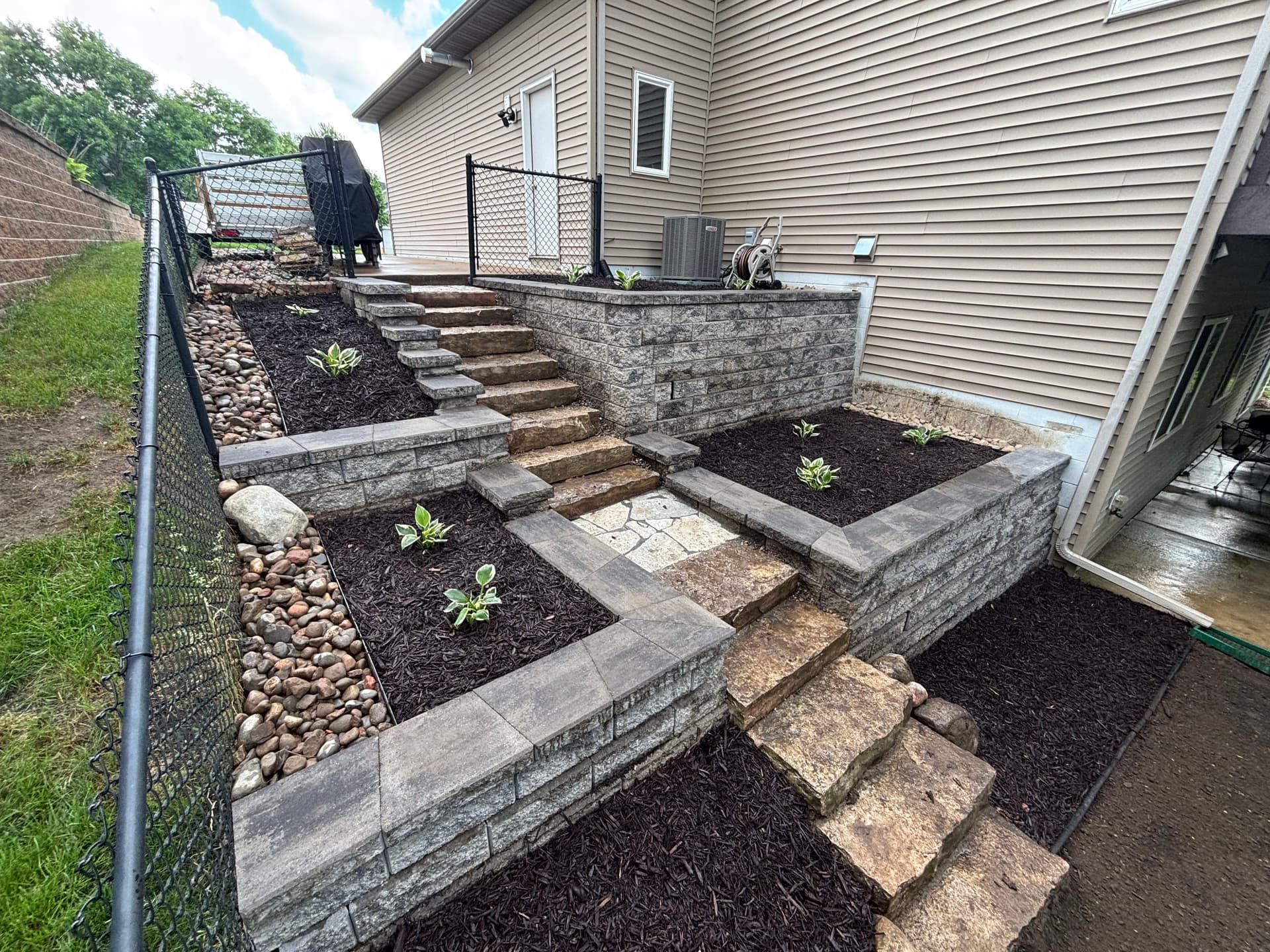 Gallery photos for Failing Retaining Wall Gets a Complete Hardscape Overhaul: Image #3