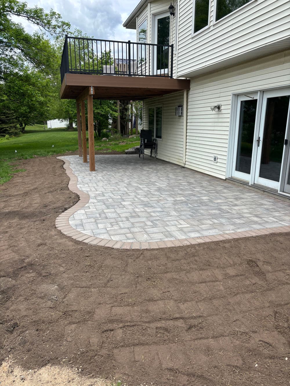 "Timeless" Paver Patio with Beckon Soldier Border in Rosemount image